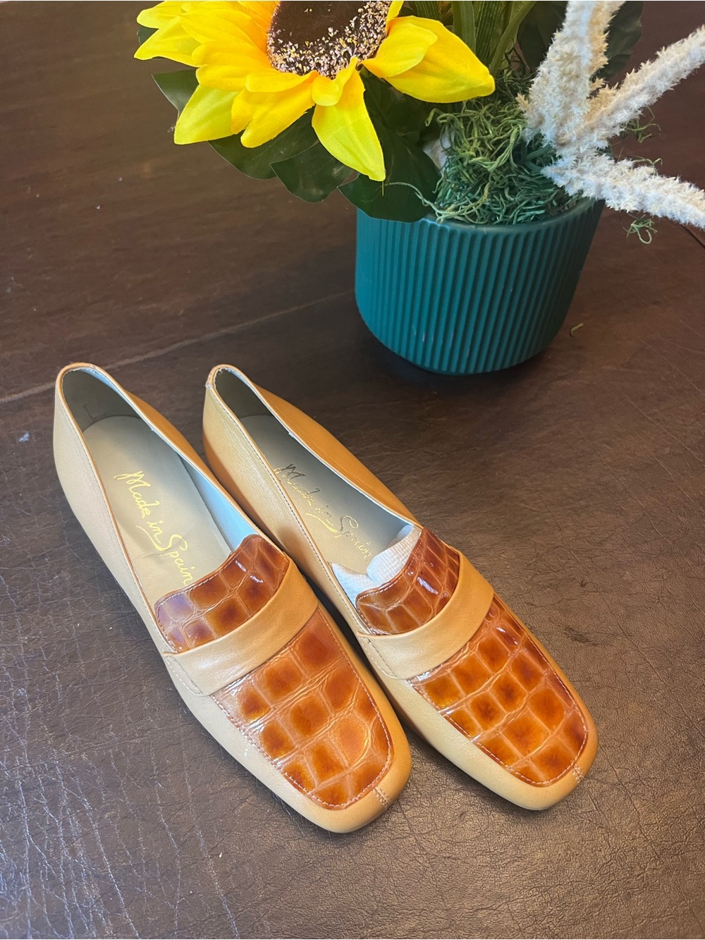 Tan & Cognac Leather Women's Loafers